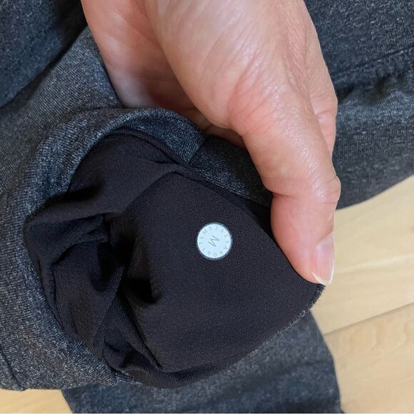 Lululemon Discipline Pant 32" in Heathered Black M - Picture 13 of 14
